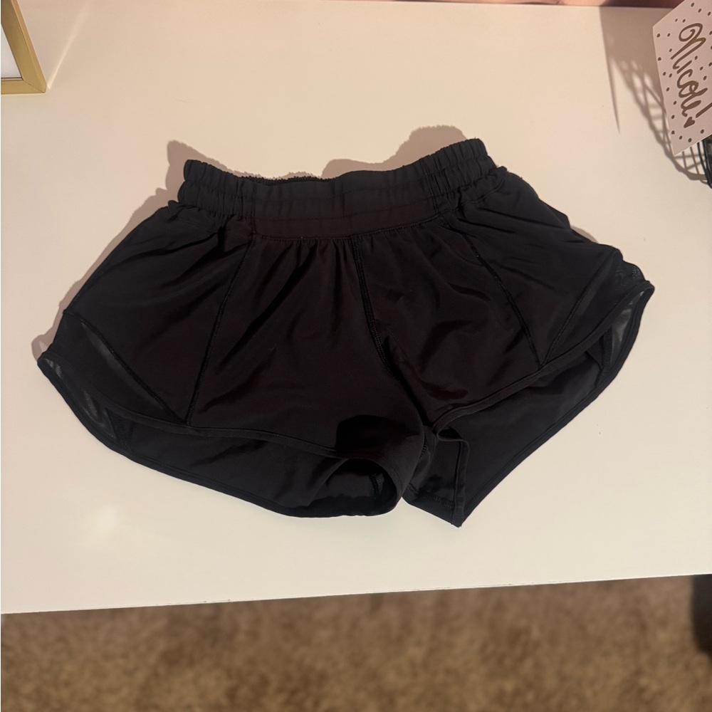 Hotty Hot Low-Rise Lined Shorts 2.5”